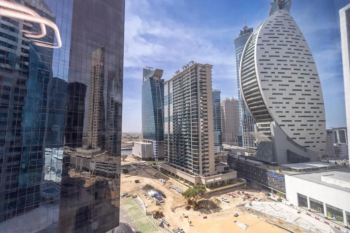 Cozy And Bright 2-Bedroom Apartment In Business Bay Dubai Emirati Arabi Uniti