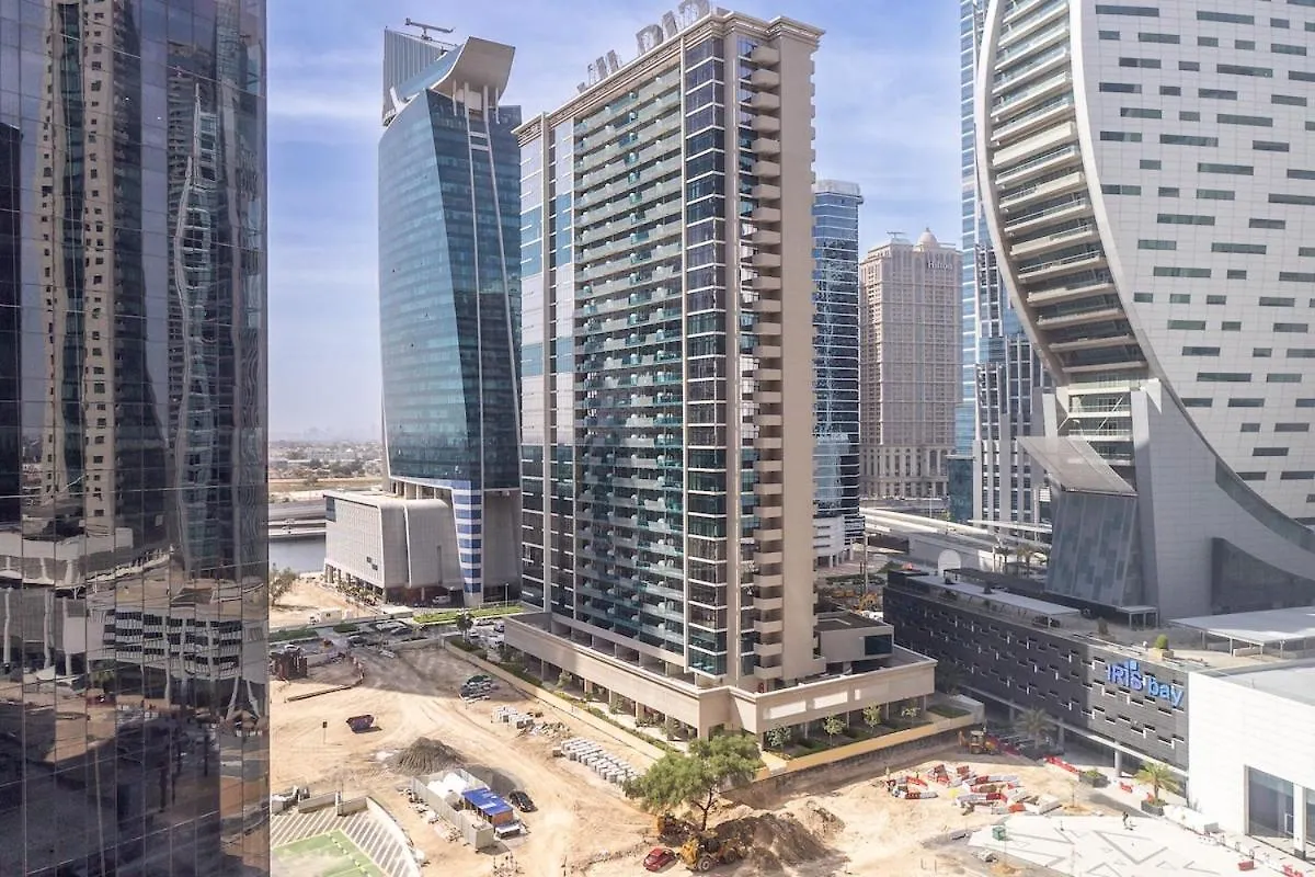 Cozy And Bright 2-Bedroom Apartment In Business Bay Dubai