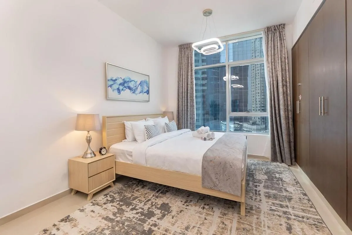 Cozy And Bright 2-Bedroom Apartment In Business Bay Dubai