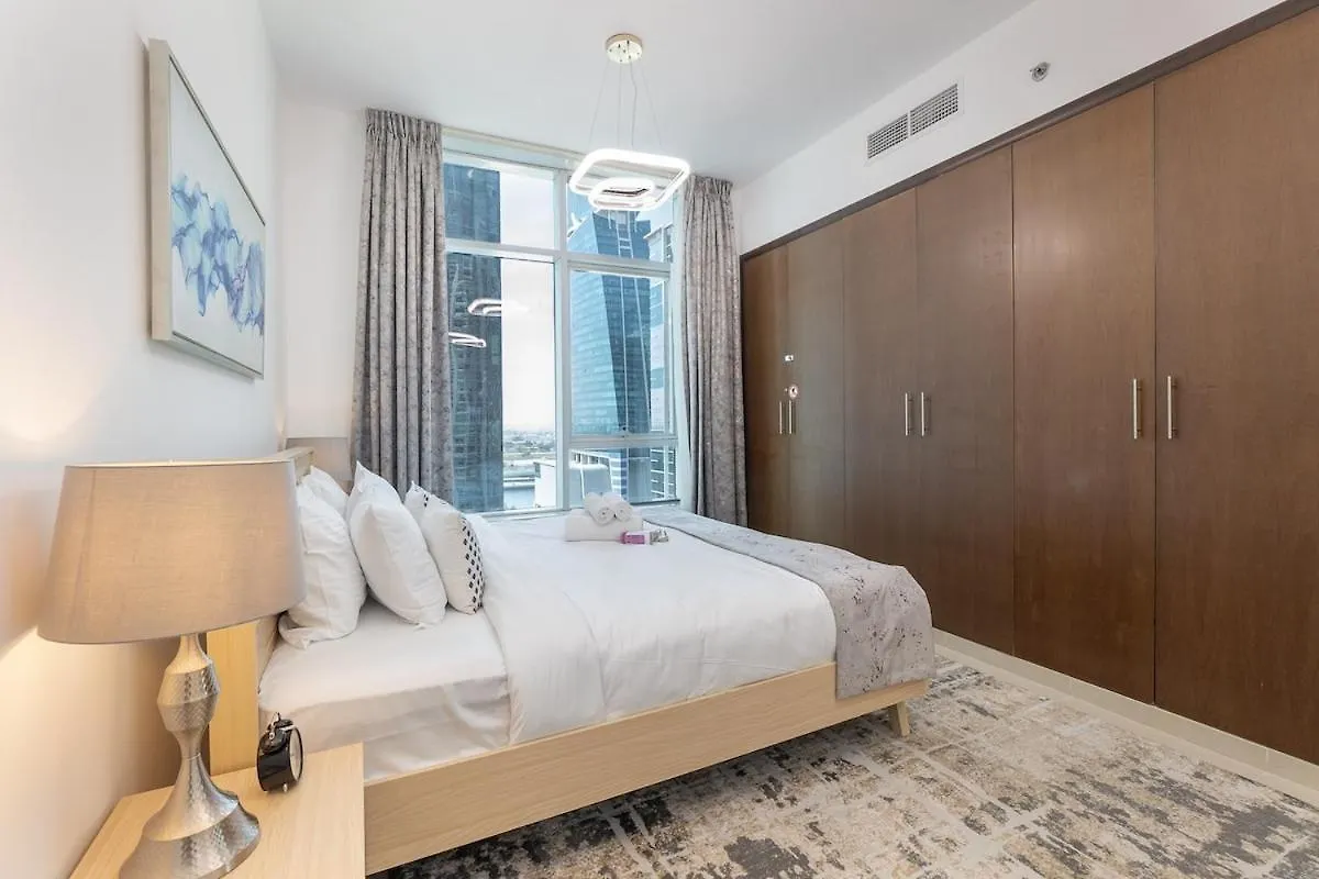 Cozy And Bright 2-Bedroom Apartment In Business Bay Dubai 0*,