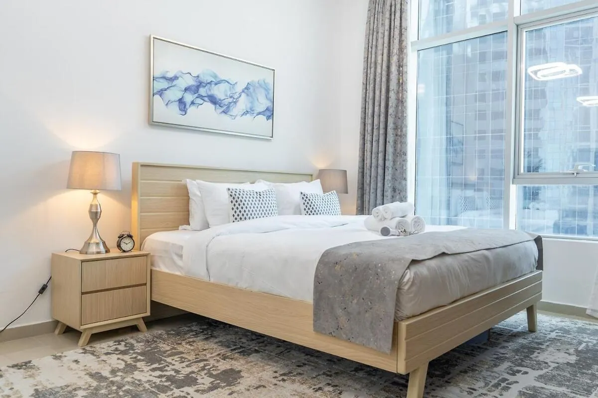 Cozy And Bright 2-Bedroom Apartment In Business Bay Dubai