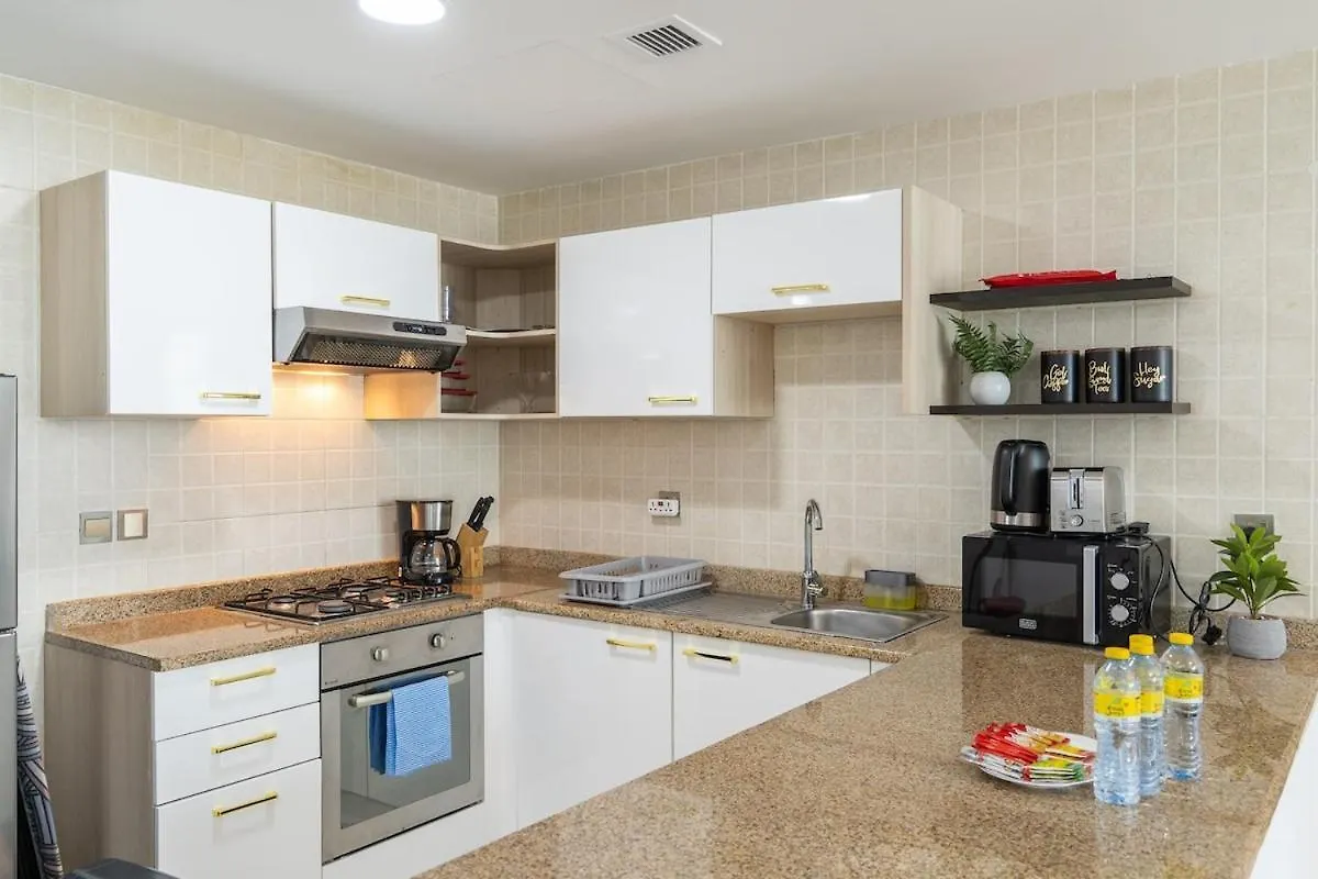 Cozy And Bright 2-Bedroom Apartment In Business Bay Dubai 0*,