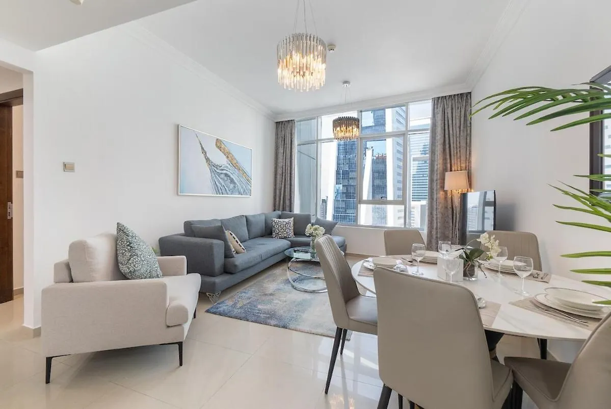 Cozy And Bright 2-Bedroom Apartment In Business Bay Dubai 0*,